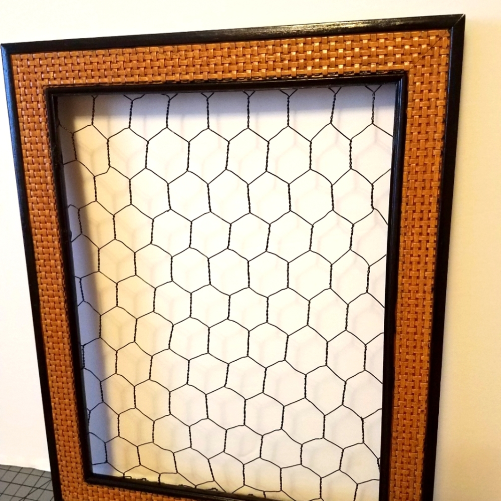 Woven Wood & Chicken Wire Hanging Jewelry Frame
